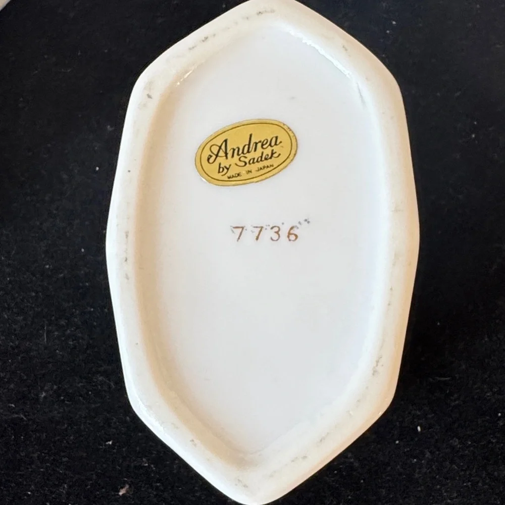 Vintage Andrea by Sadek porcelain spoon rest